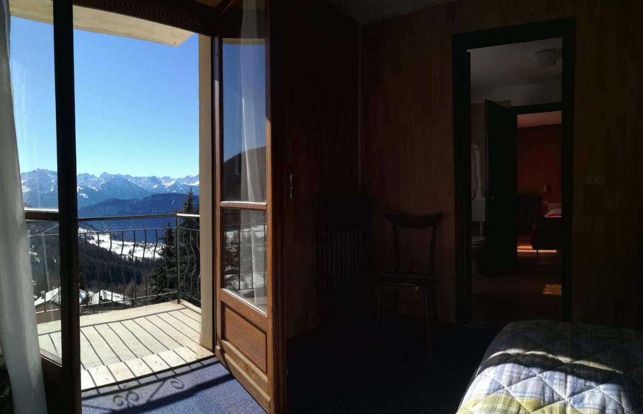 Hotel Miravidi ラ・マグデレイネ エクステリア 写真